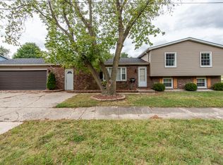 2001 34th St, Zion, IL 60099