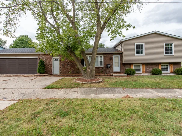 2001 34th St, Zion, IL 60099