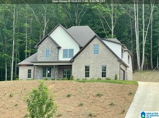 520 Grey Oaks Grv, Pelham, AL 35124