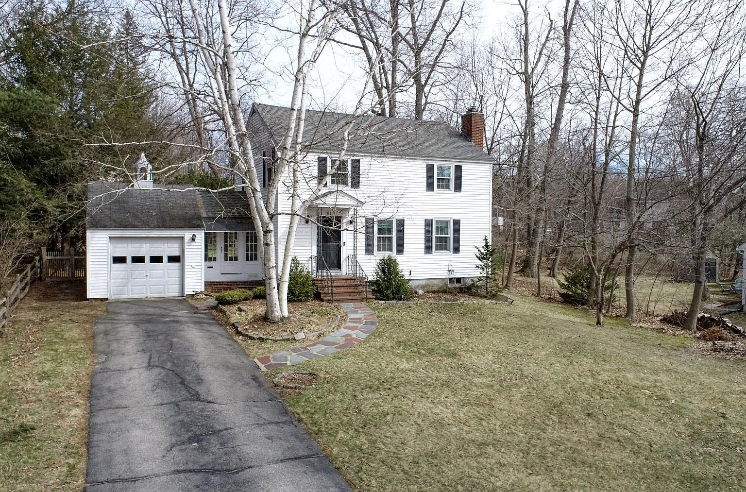 81 Pickering Street, Manchester, NH 03104 Zillow