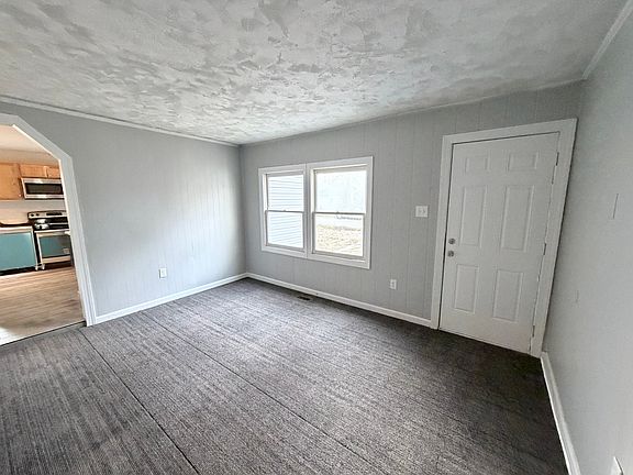 3rd image of 205 Alesa Dr #205