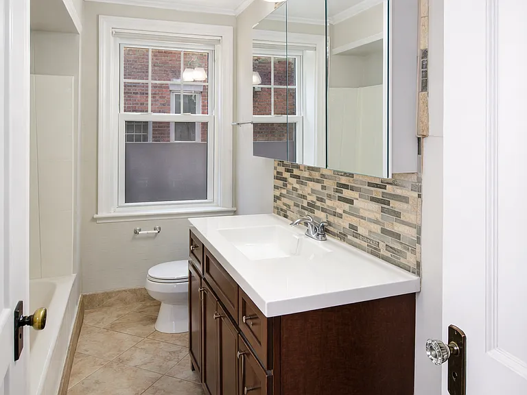 1454 Barnsdale St — Photo 10