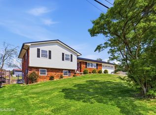 7336 Palmleaf Rd, Knoxville, TN 37918