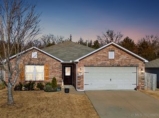1315 Panther Ln, Sapulpa, OK 74066