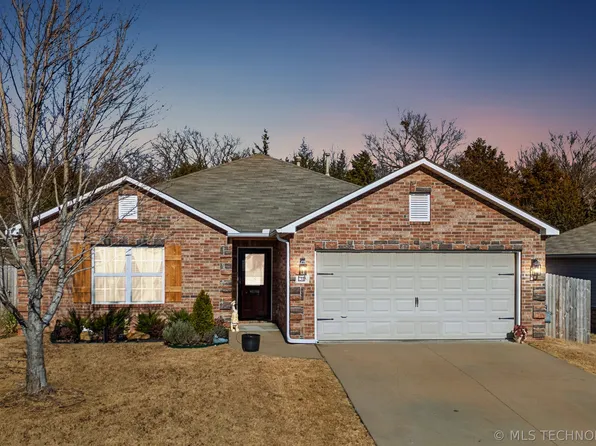 1315 Panther Ln, Sapulpa, OK 74066