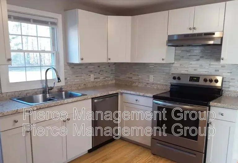 9 Bayberry Ln #6 — Photo 2