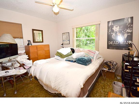 2nd image of 357 Palm Dr