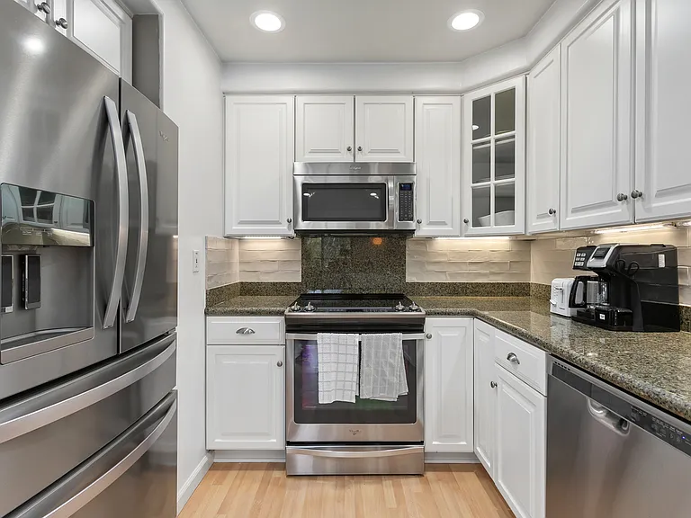 579 S Sierra Ave #18 — Photo 10
