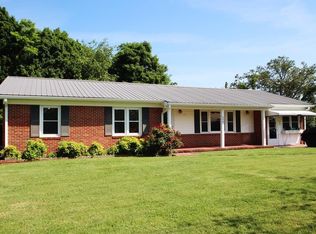 699 Old McMinnville St, Spencer, TN 38585