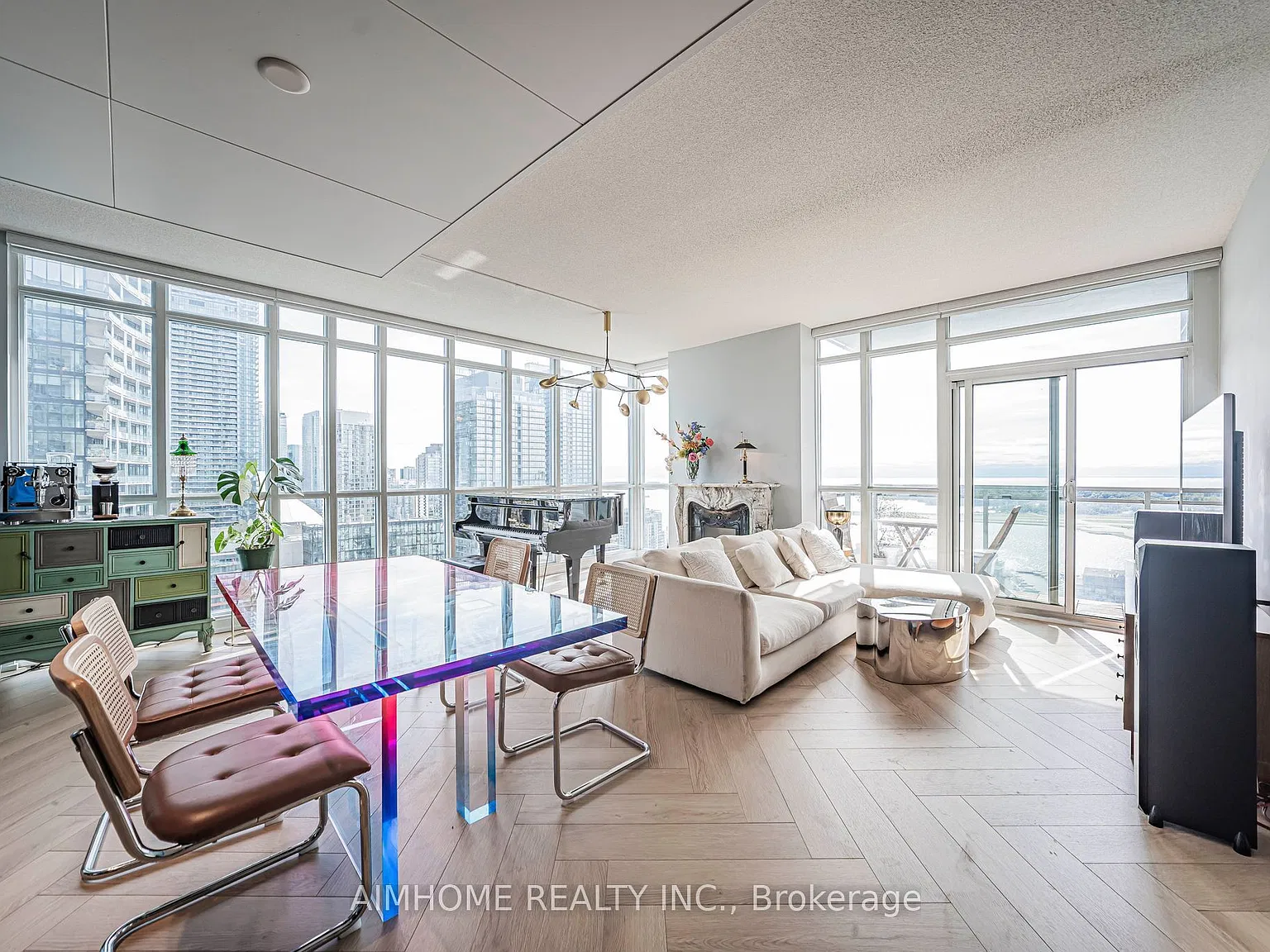 3 bed, $6,000 — Photo 1