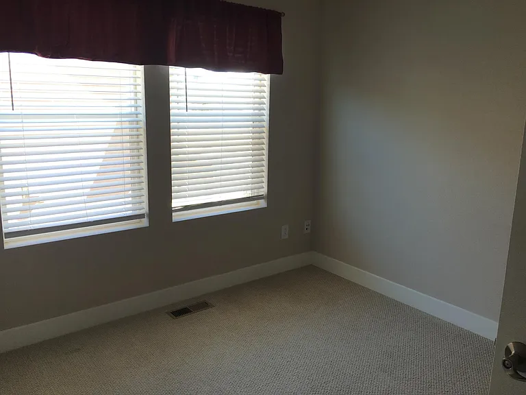 10819 E 25th Dr — Photo 14