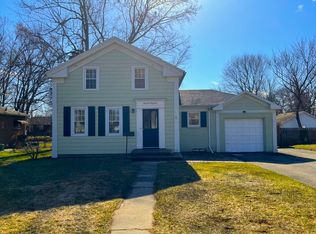 1936 Paddington Rd, Kalamazoo, MI 49001