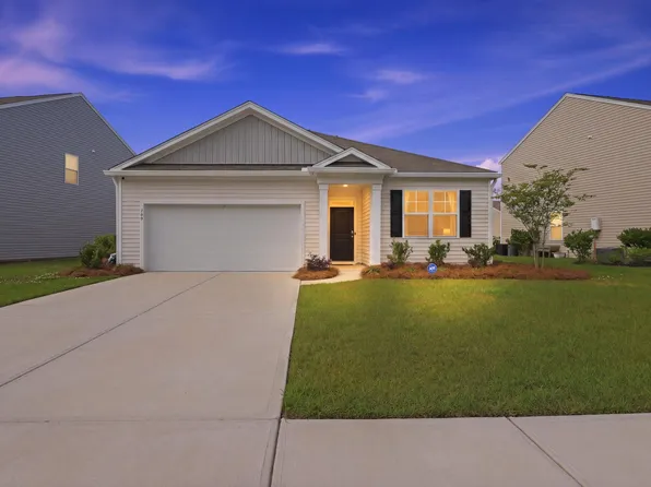 140 Lagoona Dr, Summerville, SC 29483