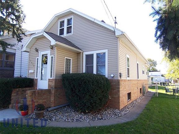 5th image of 2606 Chicago Ave