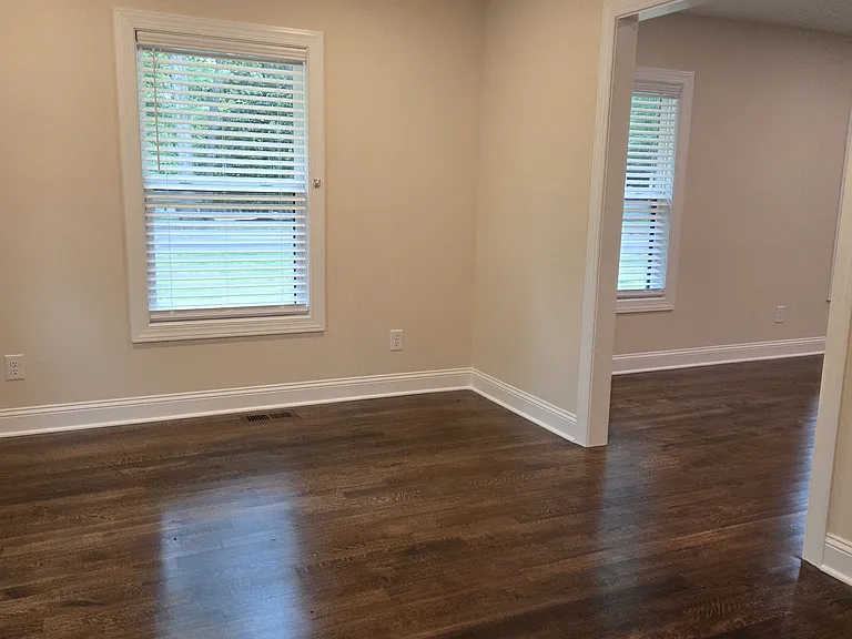 501 Farmington Woods Dr — Photo 6
