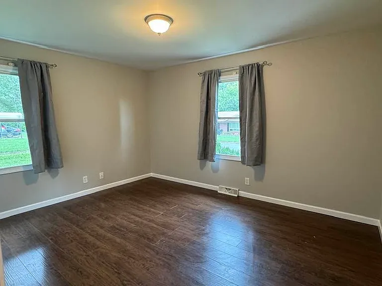 1095 Sunset Rd — Photo 17