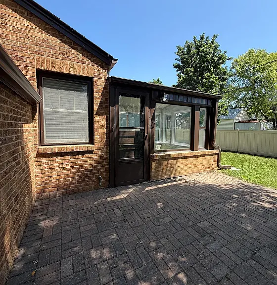 1511 S 61st Ave — Photo 3