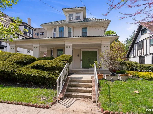 5 75th St, North Bergen, NJ 07047