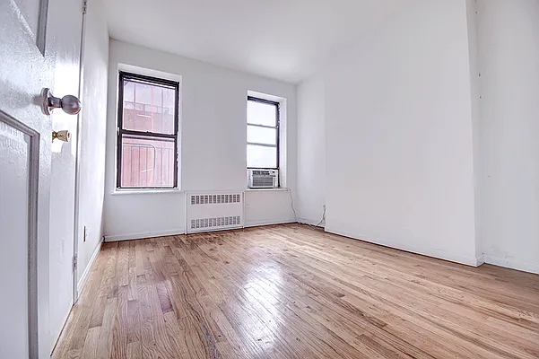 Rented by Urbane Brokerage | media 11