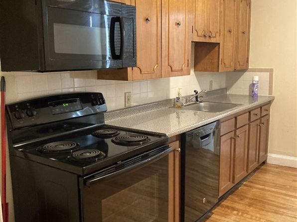 137 Merriam Ave #1