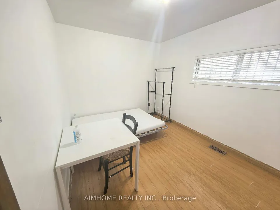137A Markham St #MAINFLR