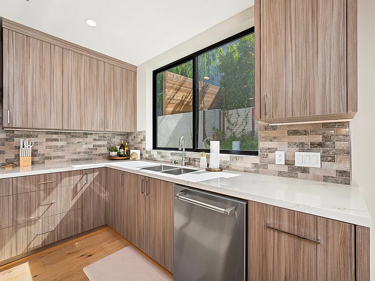 33903 Robles Dr — Photo 14