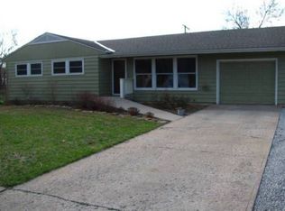 1611 W 2nd Ter, Lawrence, KS 66044