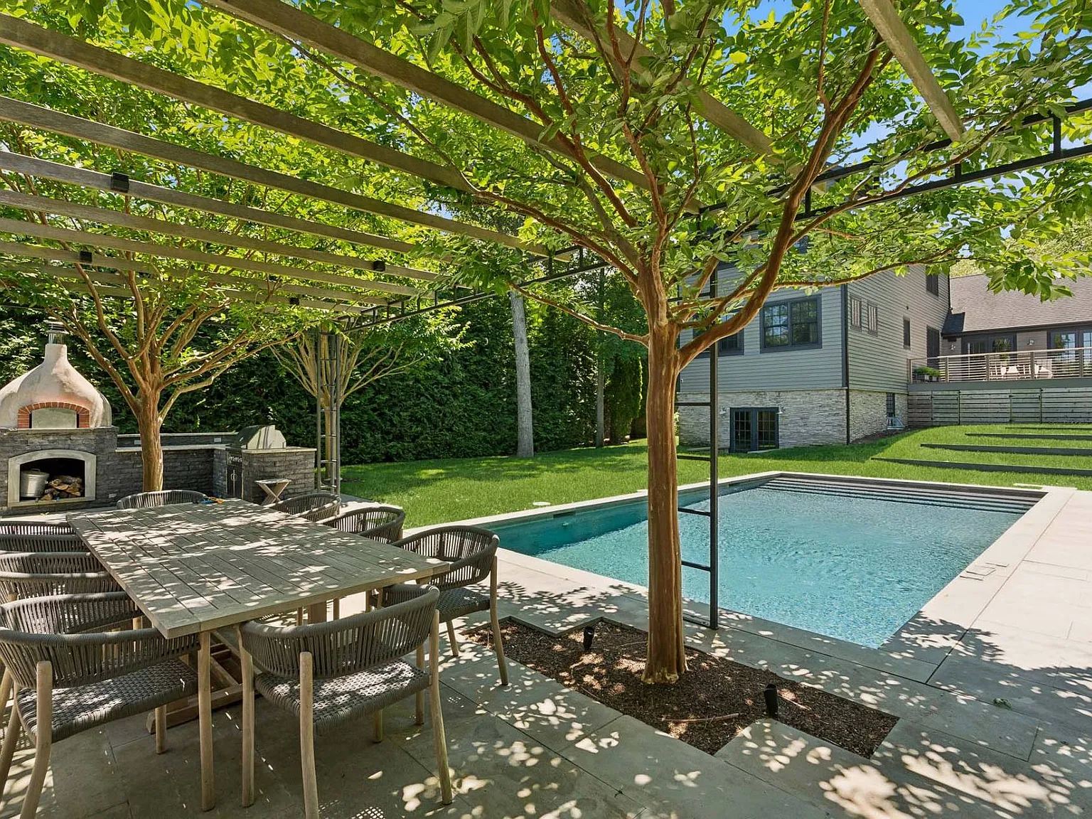 Sag Harbor Gem — Photo 4