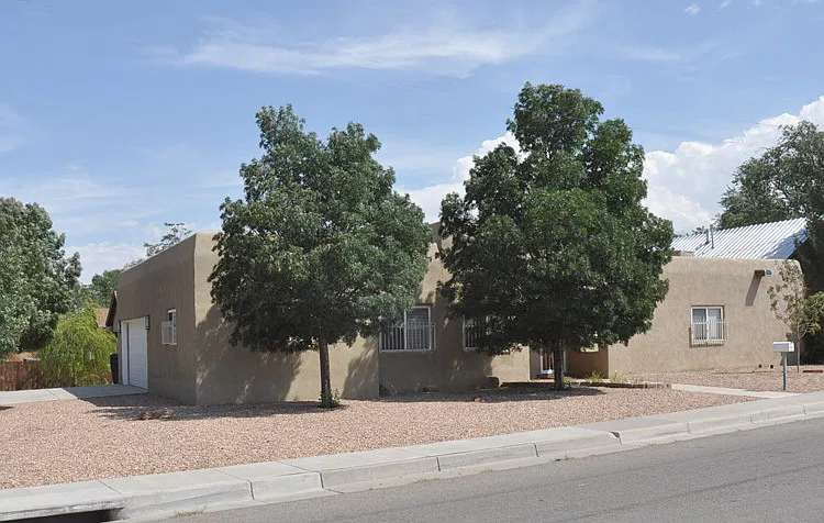 North Valley 3/BA 2/BA 2/CG — Photo 2