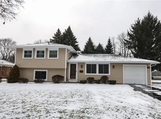 281 Dorsey Rd, Rochester, NY 14616