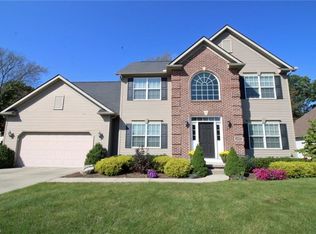 4802 Fox Run Dr, Stow, OH 44224