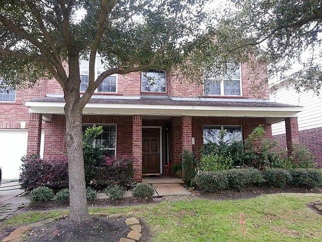 1st image of 19415 Glen Landing Dr