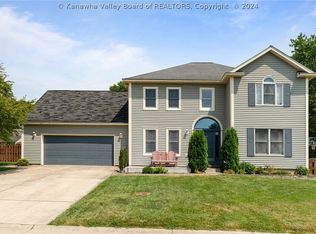 48 Meadowbrook Cir, Hurricane, WV 25526