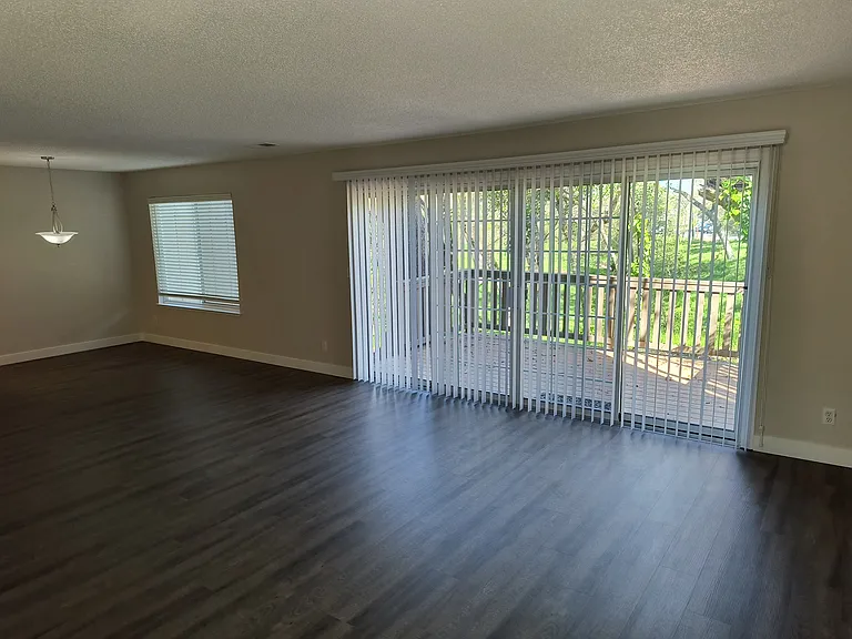 6805 Castillo Ct — Photo 5