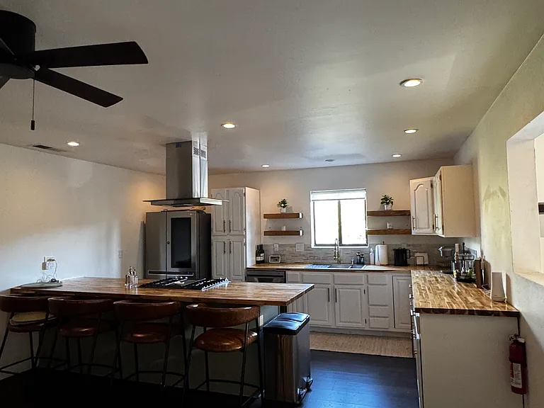 Large Kitchen open to dining room