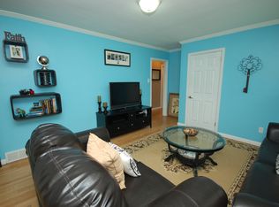 1672 S White Station Rd, Memphis, TN 38117