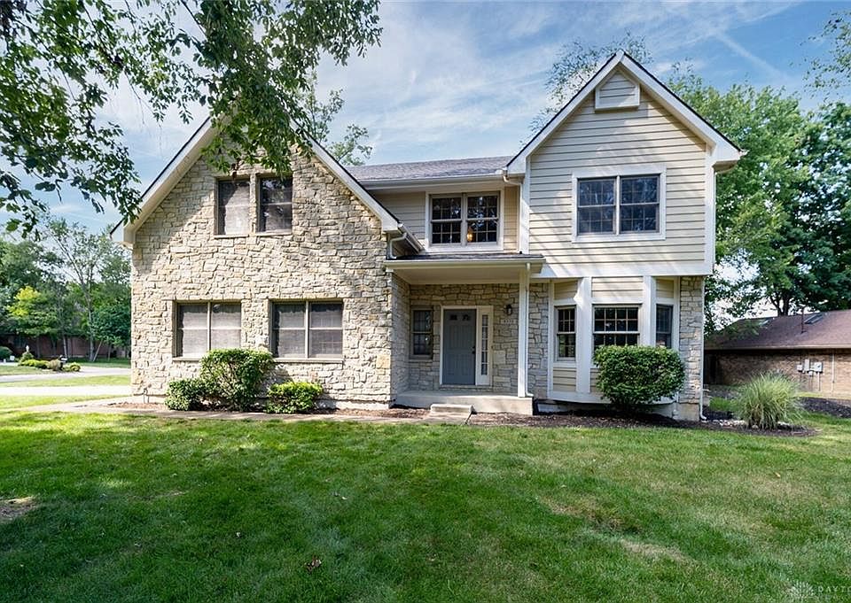 1st image of 9375 Ambershire Dr