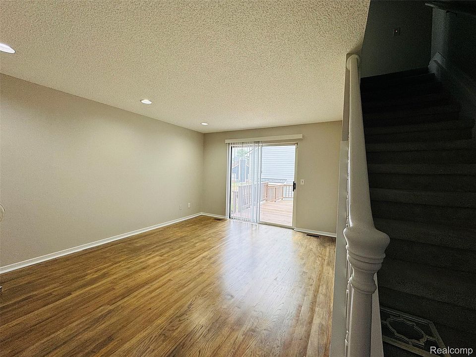 31199 Columbia Dr, photo 26