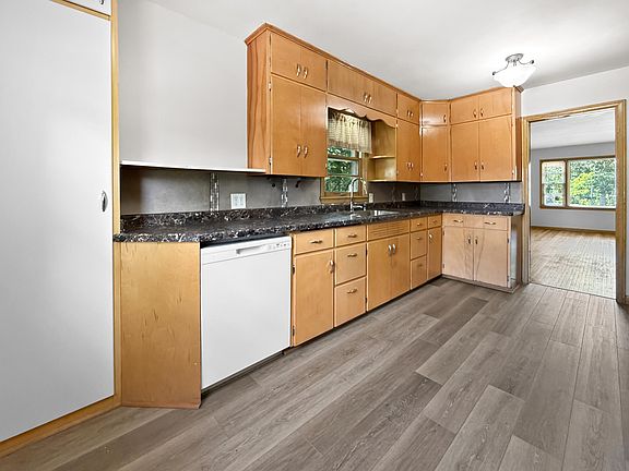 3rd image of 1404 Beltrami Ave NW