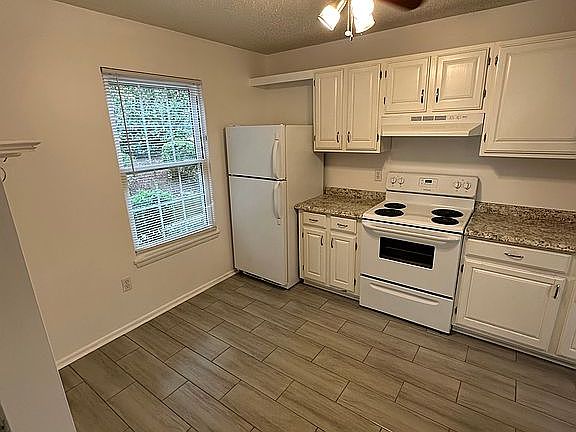 3rd image of 2141 Sanctuary Ct #2141
