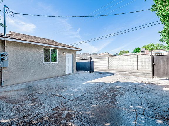 3rd image of 16725 Chatsworth St #16725