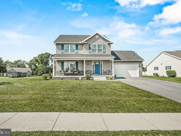 385 Blue Bird Trl, Greencastle, PA 17225