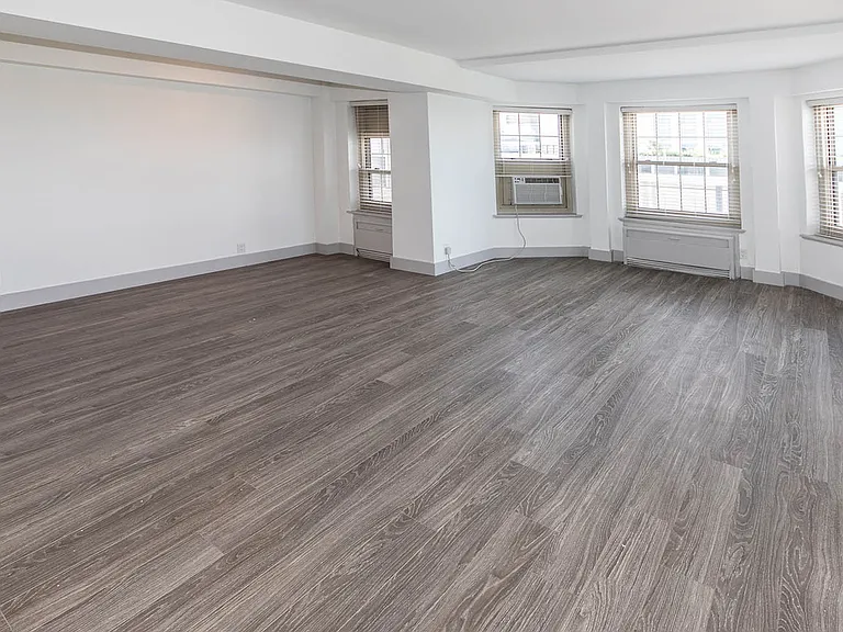 Dining/Living room