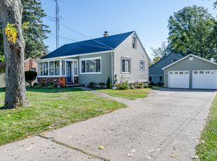 2115 Langley Ave, Saint Joseph, MI 49085