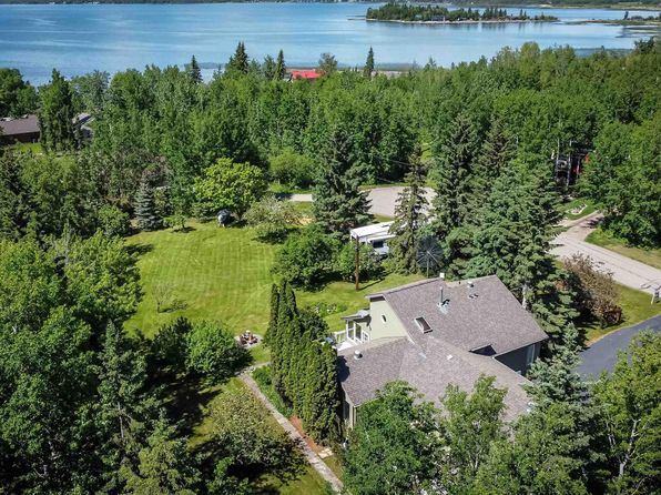 5622 & 5623 49th St, Yellowhead County, AB T0E 1X0