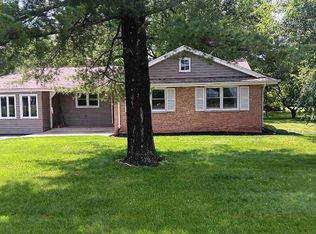 3130 Oakwood Rd, Hartland, WI 53029
