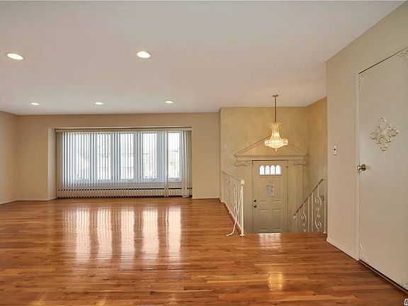 4th image of 14 Chestnut Dr