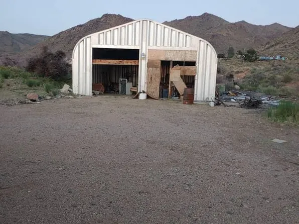 4290 N Smoketree Rd, Golden Valley, AZ 86413