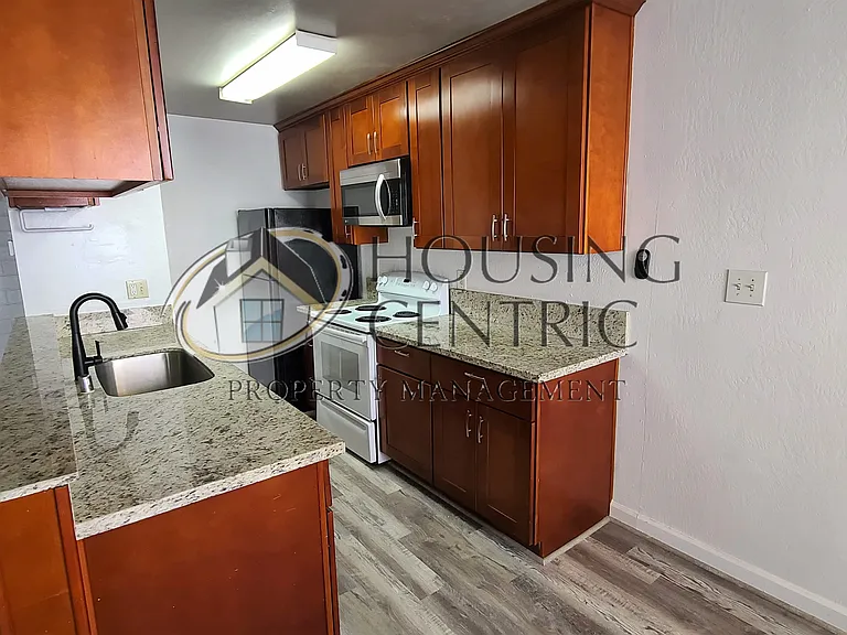 9013 Montoya St #3 — Photo 10