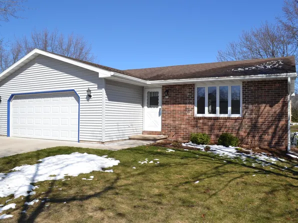 812 Hennessy St, Oshkosh, WI 54904